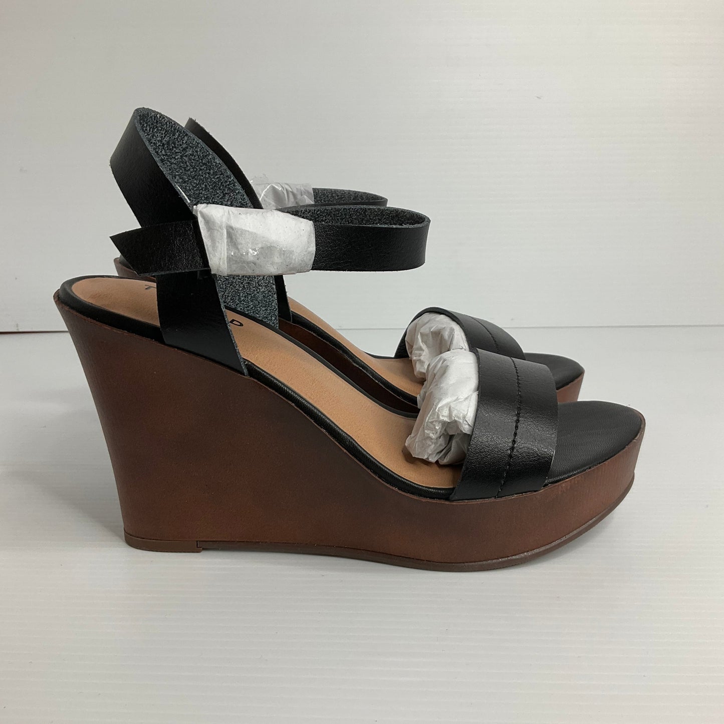 Black & Brown Sandals Heels Wedge Torrid, Size 8