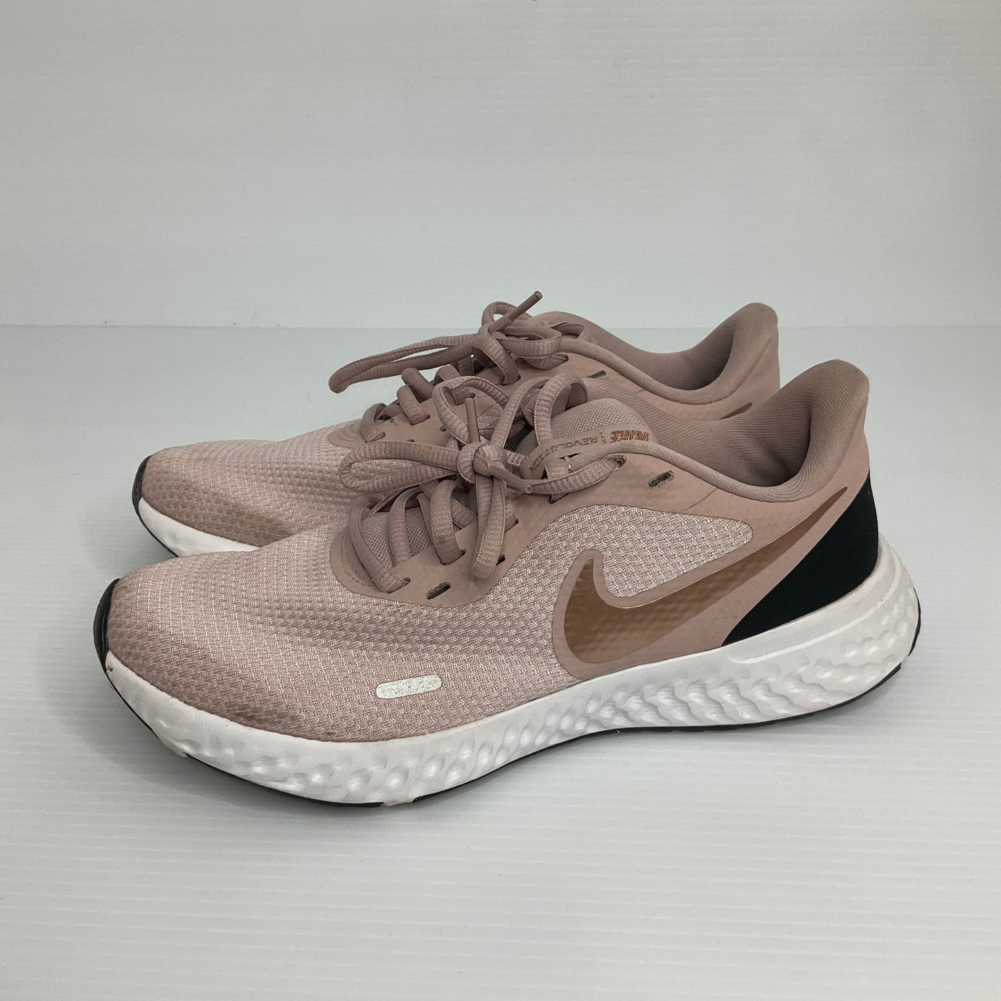 Pink Shoes Athletic Nike, Size 7
