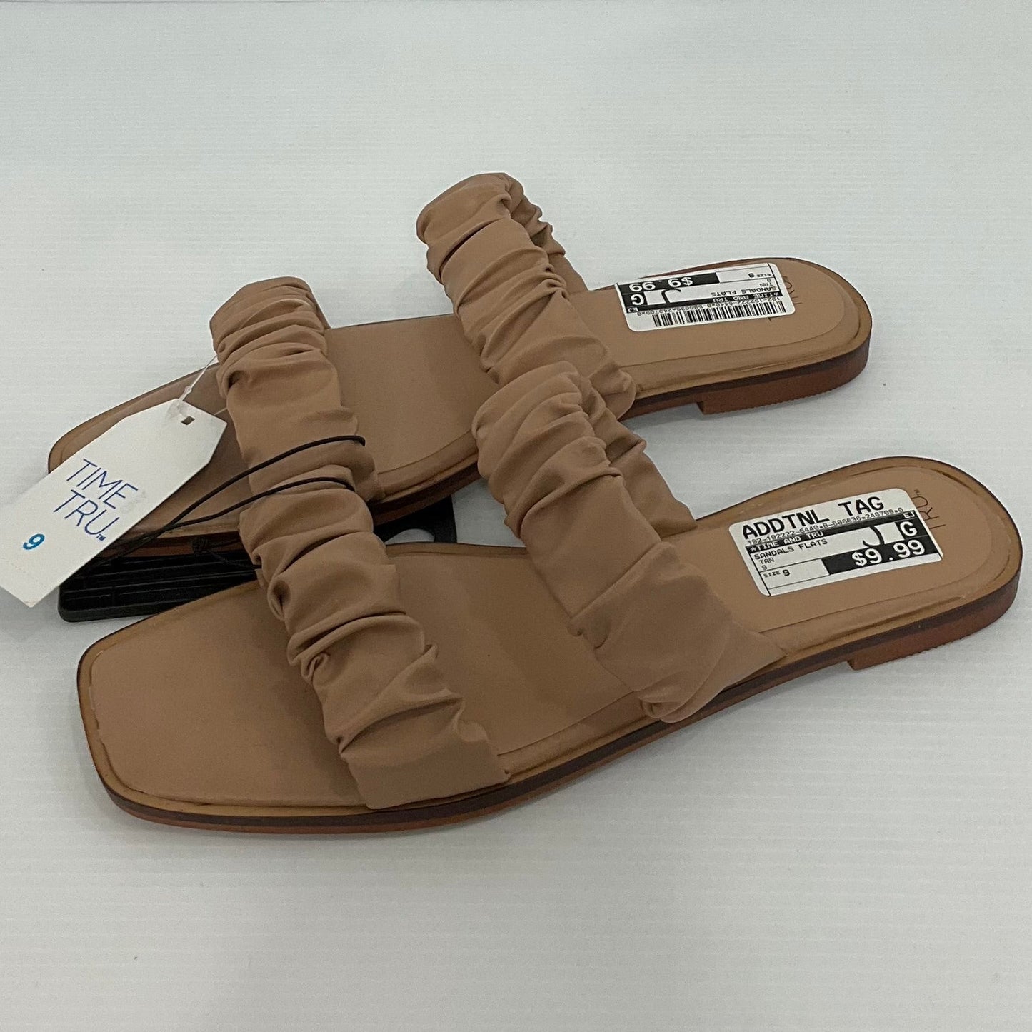 Tan Sandals Flats Time And Tru, Size 9