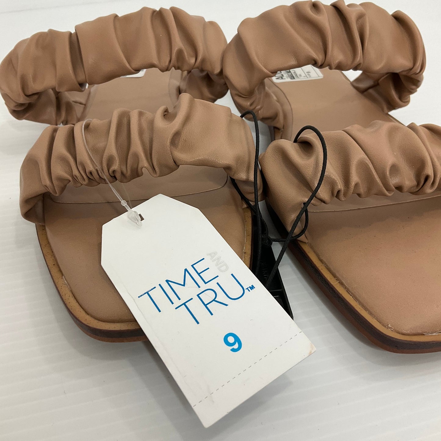 Tan Sandals Flats Time And Tru, Size 9