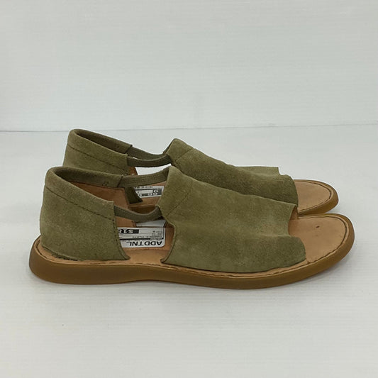Green Sandals Flats Born, Size 6