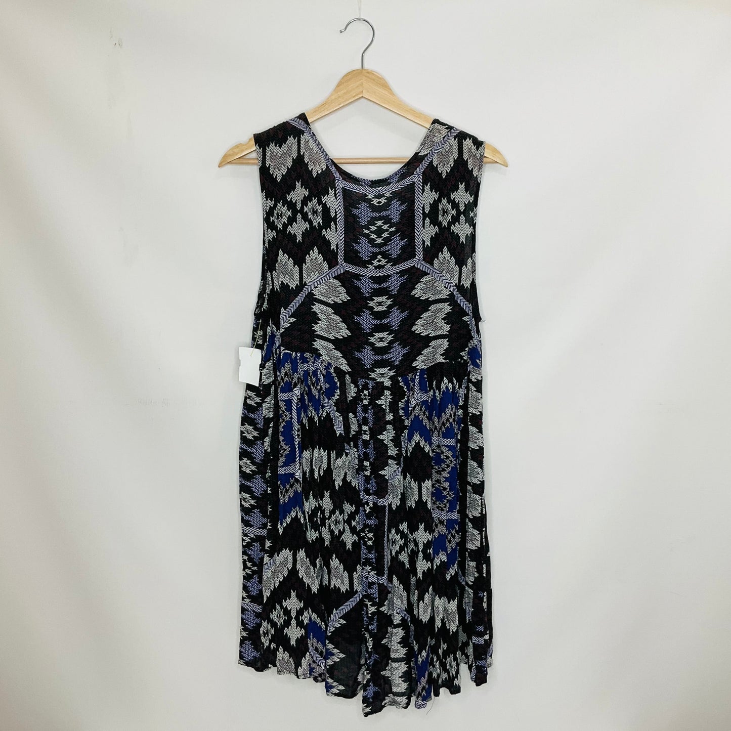 Dress Casual Short By Free People In Chevron Pattern, Size: S