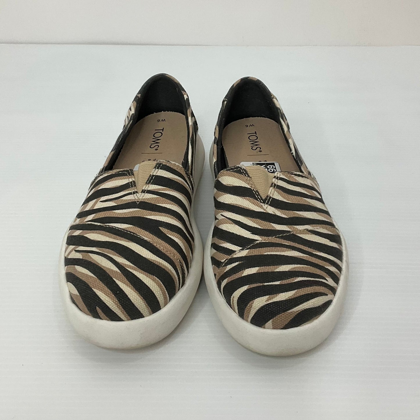 Animal Print Shoes Sneakers Toms, Size 6