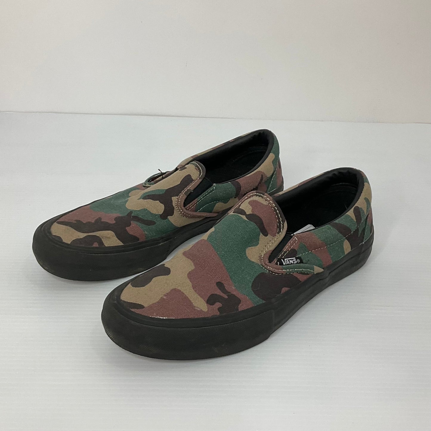 Camouflage Print Shoes Sneakers Vans, Size 9.5