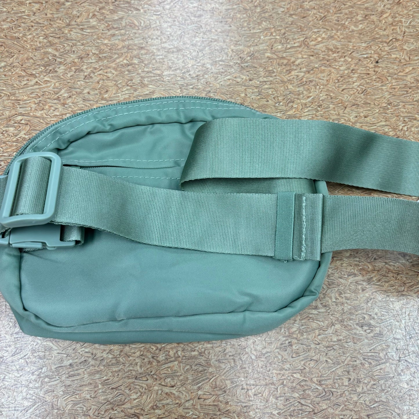 Belt Bag By Clothes Mentor, Size: Small