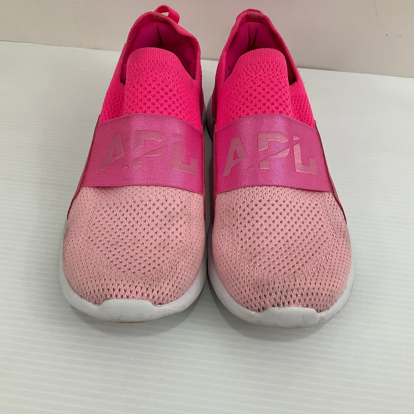 Shoes Athletic By Cma In Pink, Size: 8.5