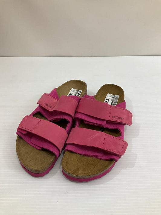 Sandals Flats By Birkenstock In Pink, Size: 8.5