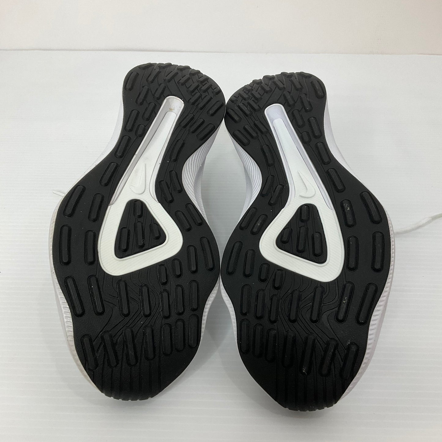 Cream Shoes Athletic Nike, Size 7.5