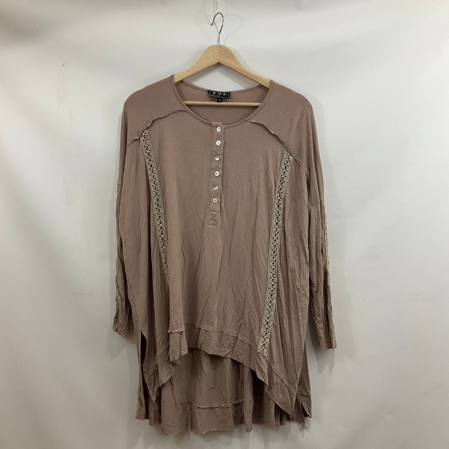 Top Long Sleeve By Pol In Taupe, Size: S