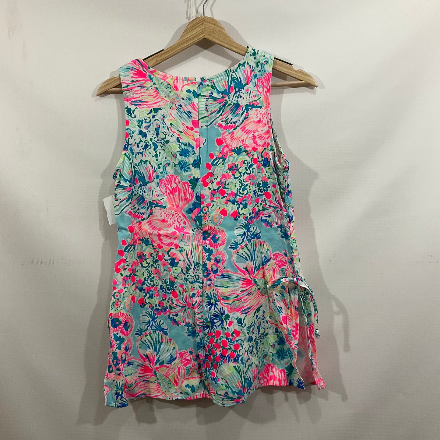 Top Sleeveless By Lilly Pulitzer In Tropical Print, Size: S