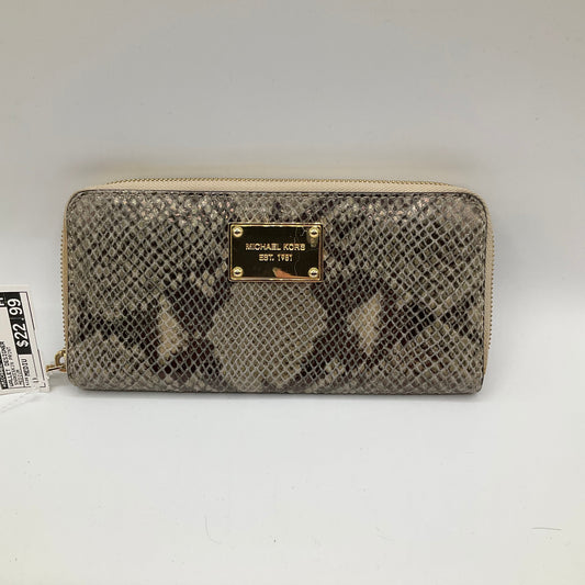 Wallet Designer By Michael Kors  Size: Medium