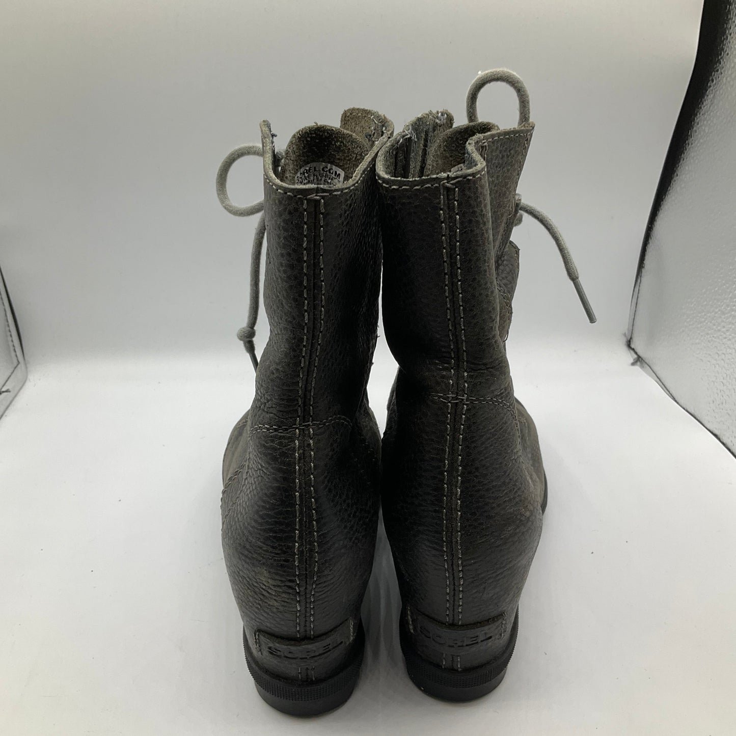 Boots Ankle Heels By Sorel In Grey, Size: 8.5