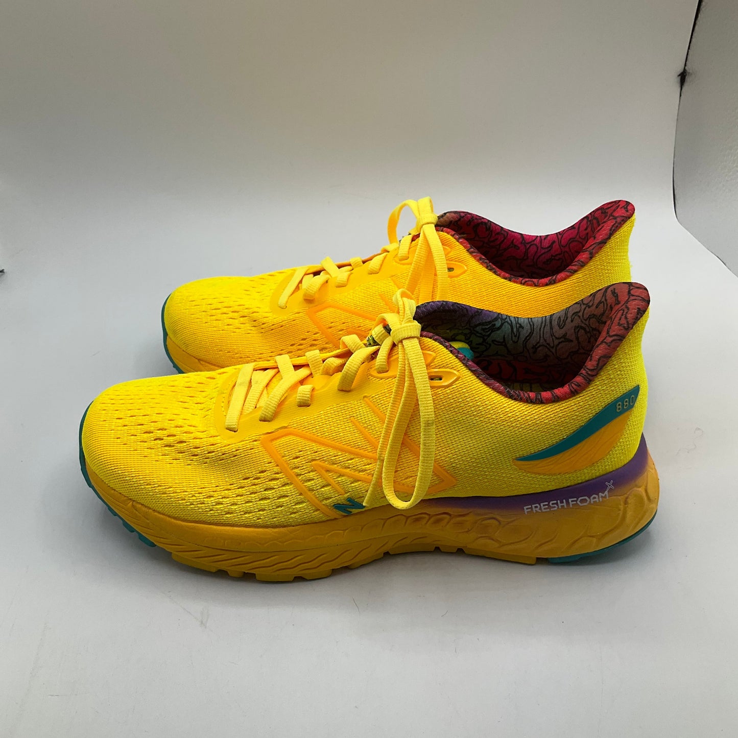 Yellow Shoes Athletic New Balance, Size 7