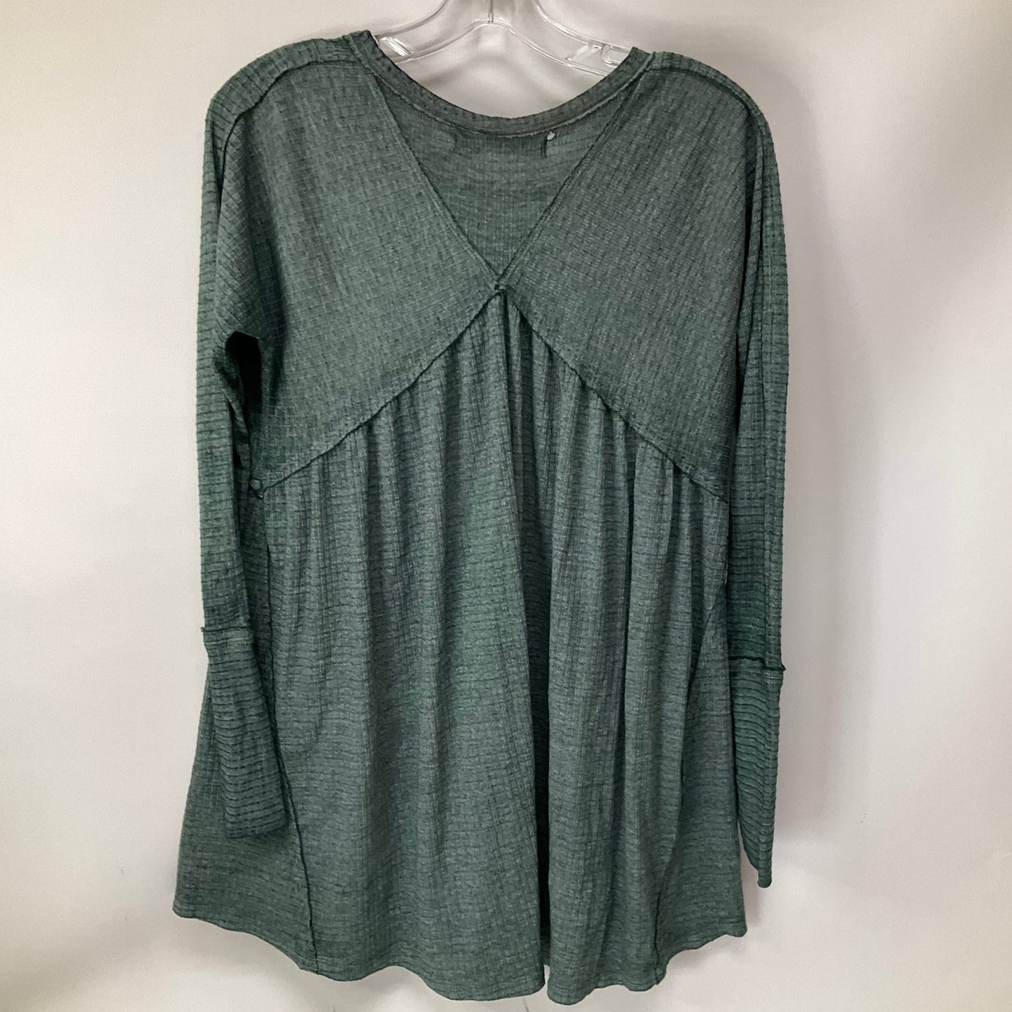 Top Long Sleeve By We The Free In Green, Size: Xs