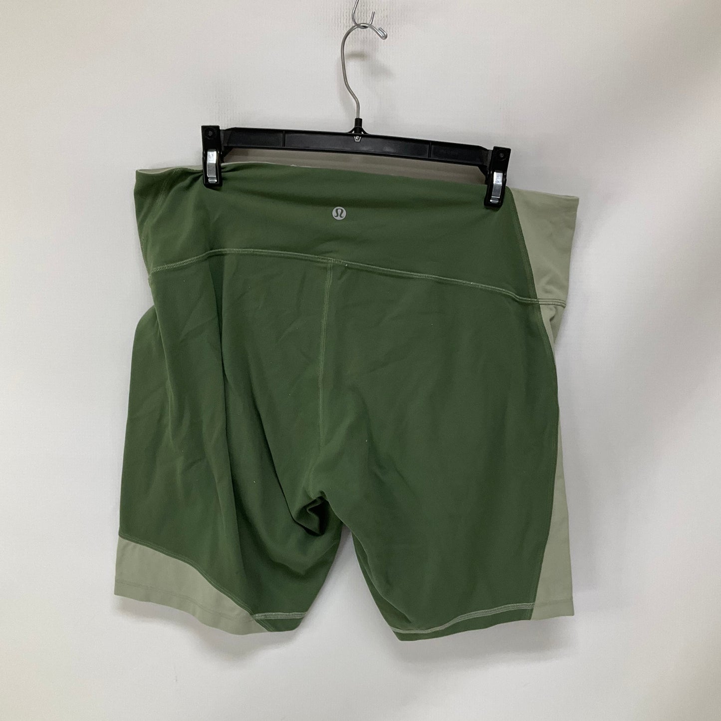 Athletic Shorts By Lululemon In Green, Size: 14