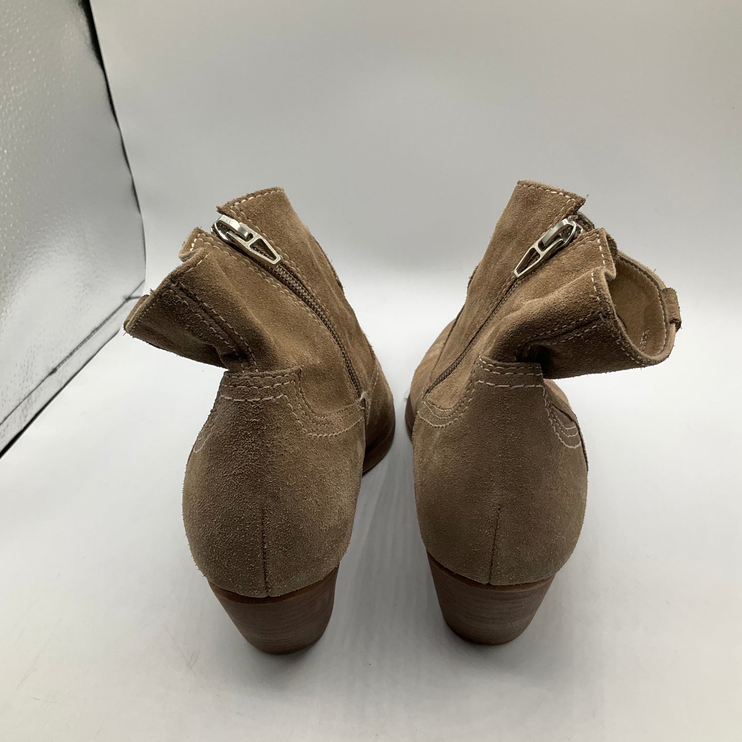 Boots Ankle Heels By Dolce Vita In Tan, Size: 9.5