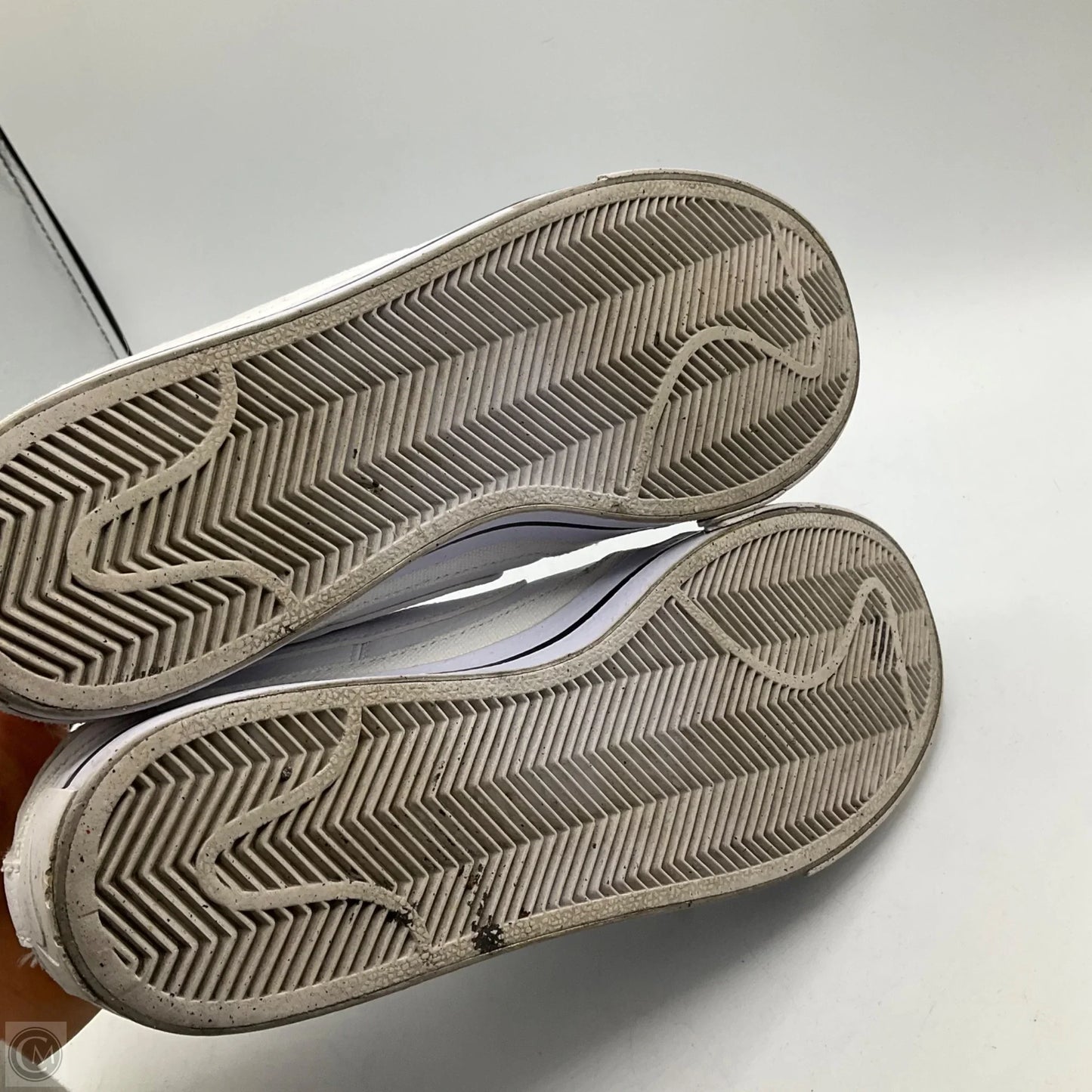 Shoes Sneakers By Nike In White, Size: 6