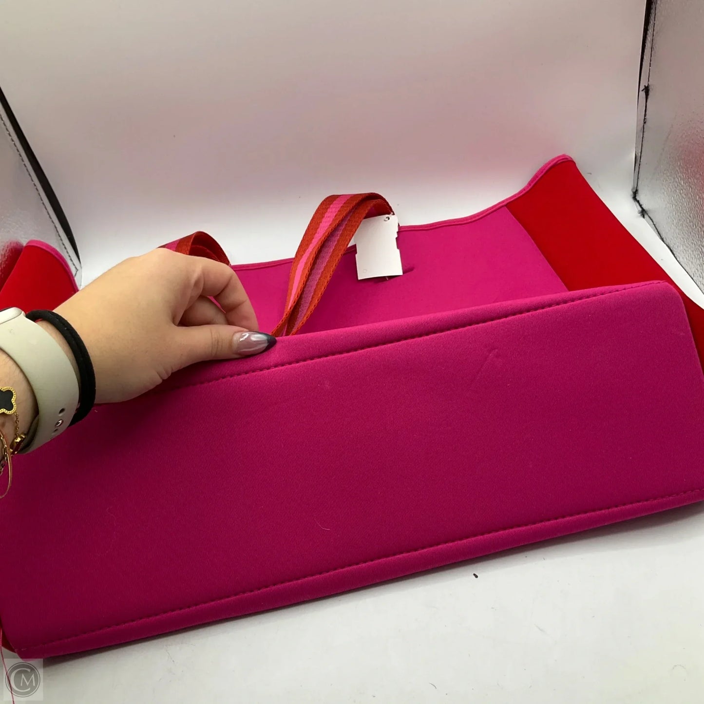 Handbag By Summersalt, Size: Medium