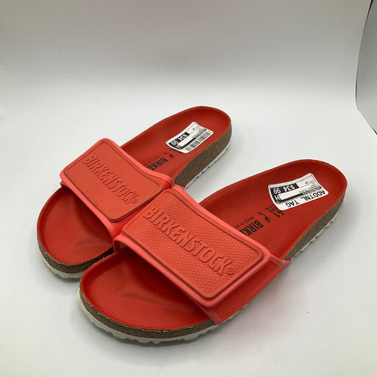 Sandals Flats By Birkenstock In Coral, Size: 10