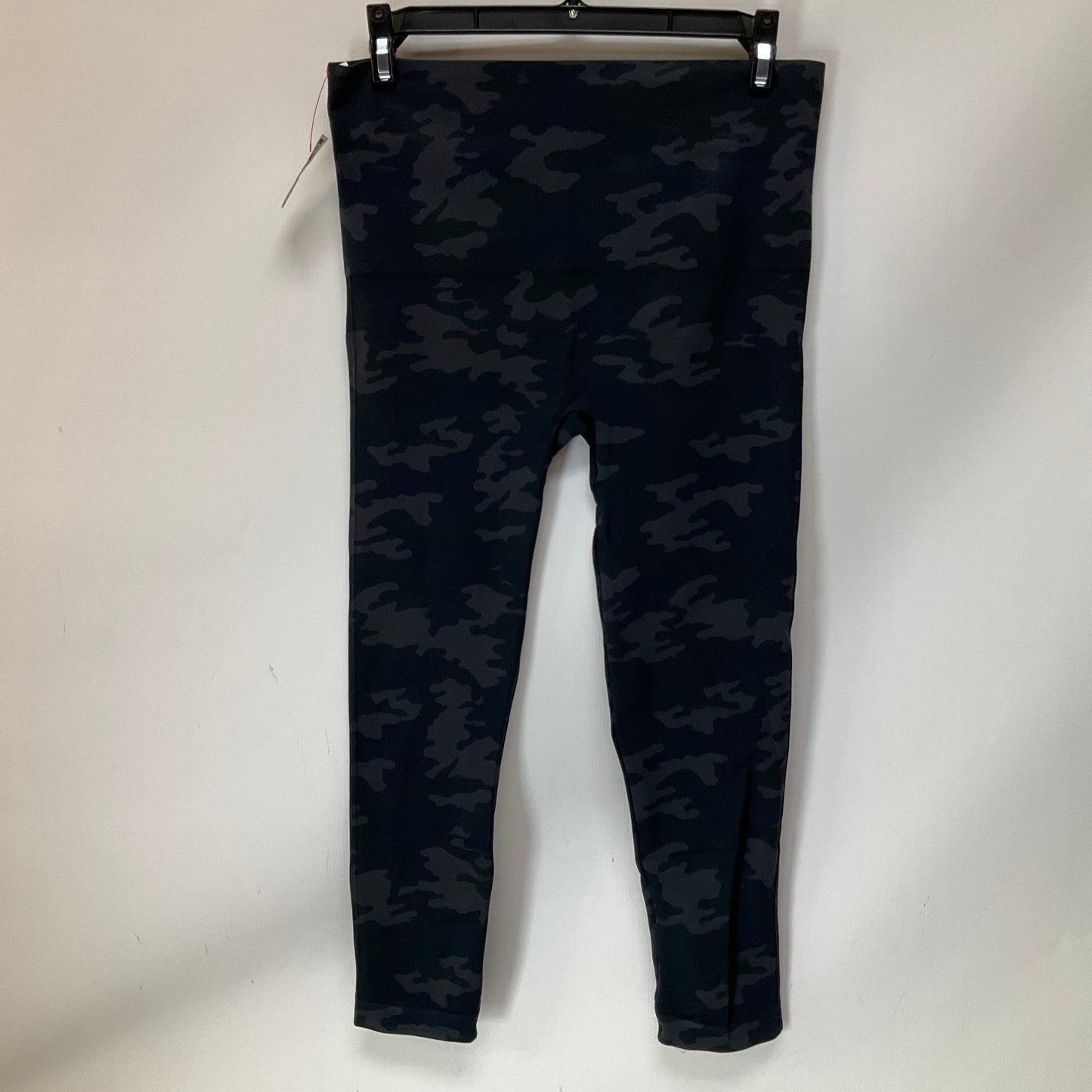 Athletic Leggings By Spanx In Camouflage Print, Size: L