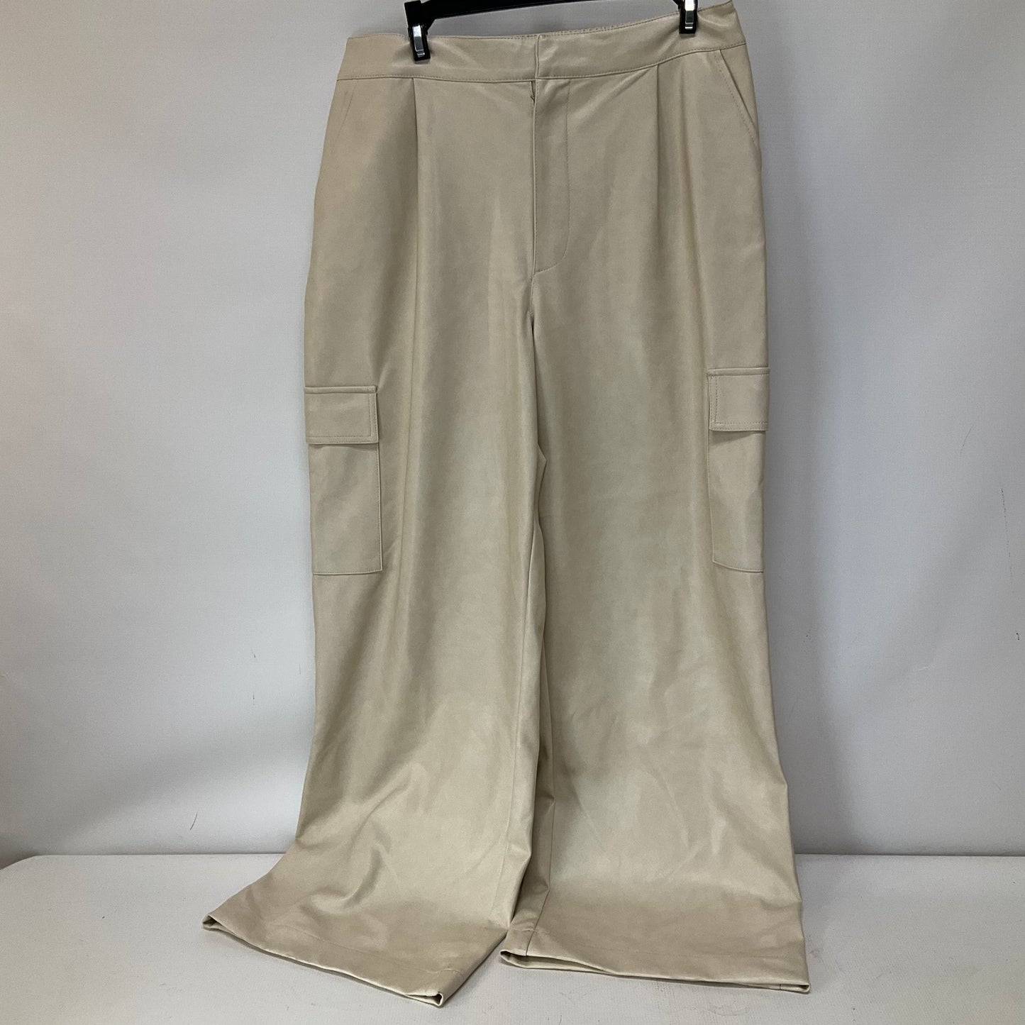 Cream Pants Cargo & Utility Avec Les Filles, Size M