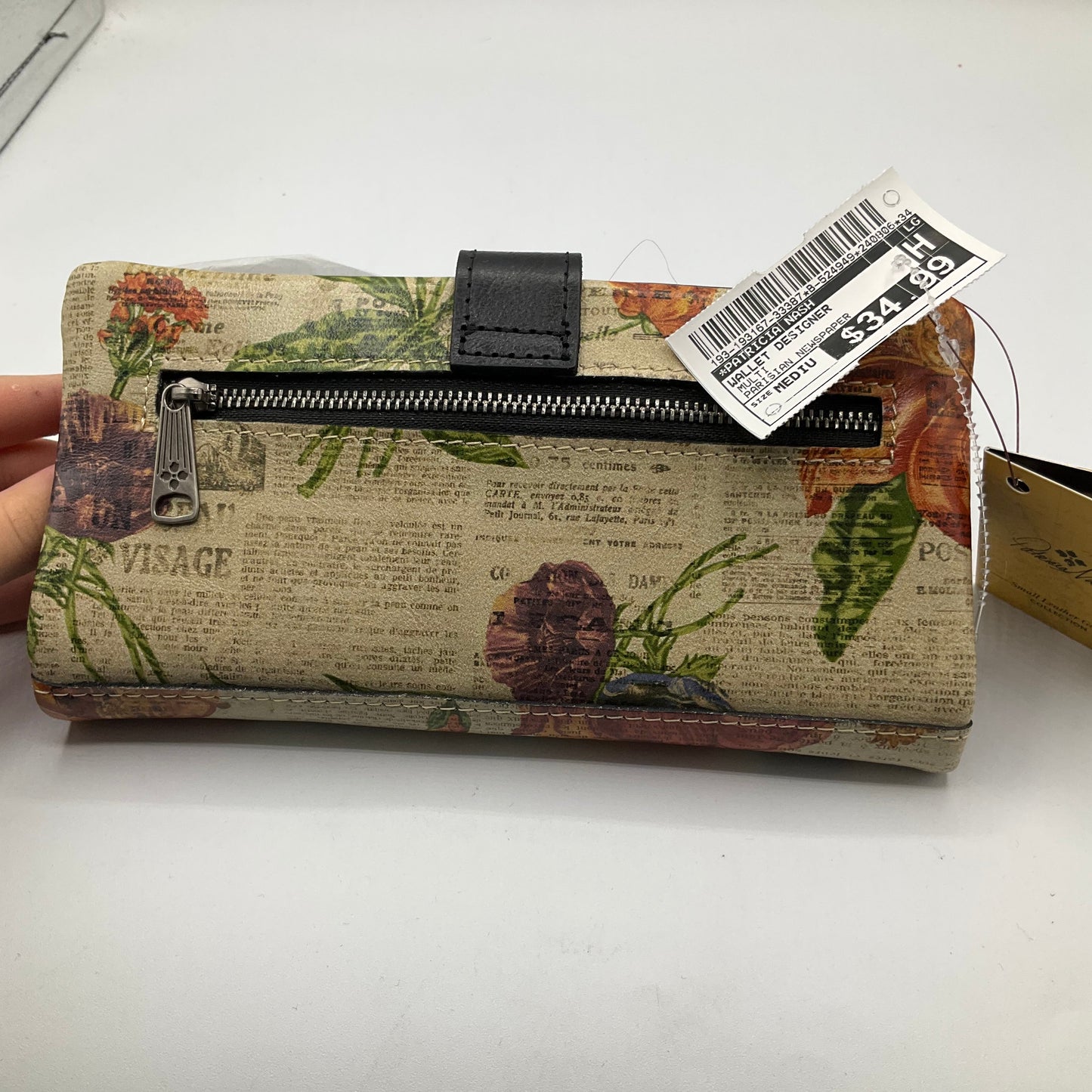 Wallet Designer Patricia Nash, Size Medium