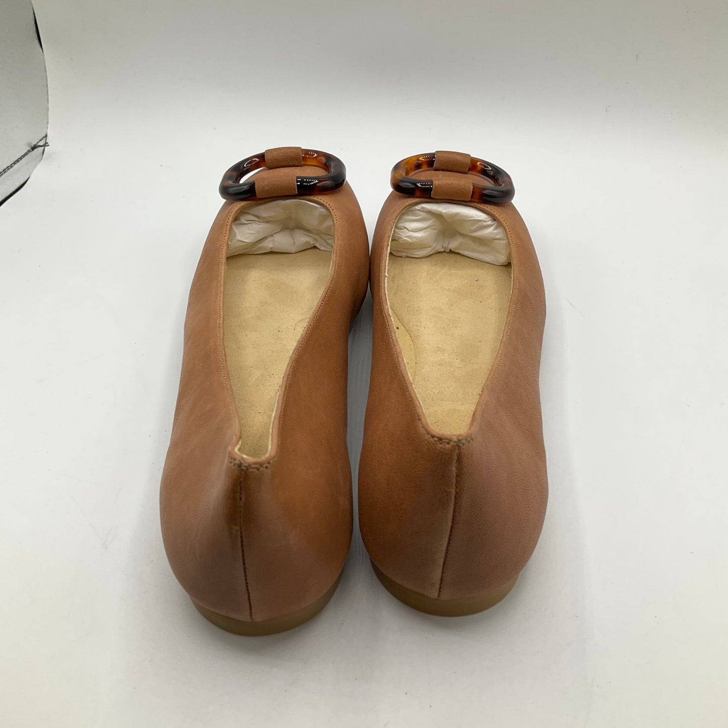 Shoes Flats By Stuart Weitzman In Tan, Size: 8.5