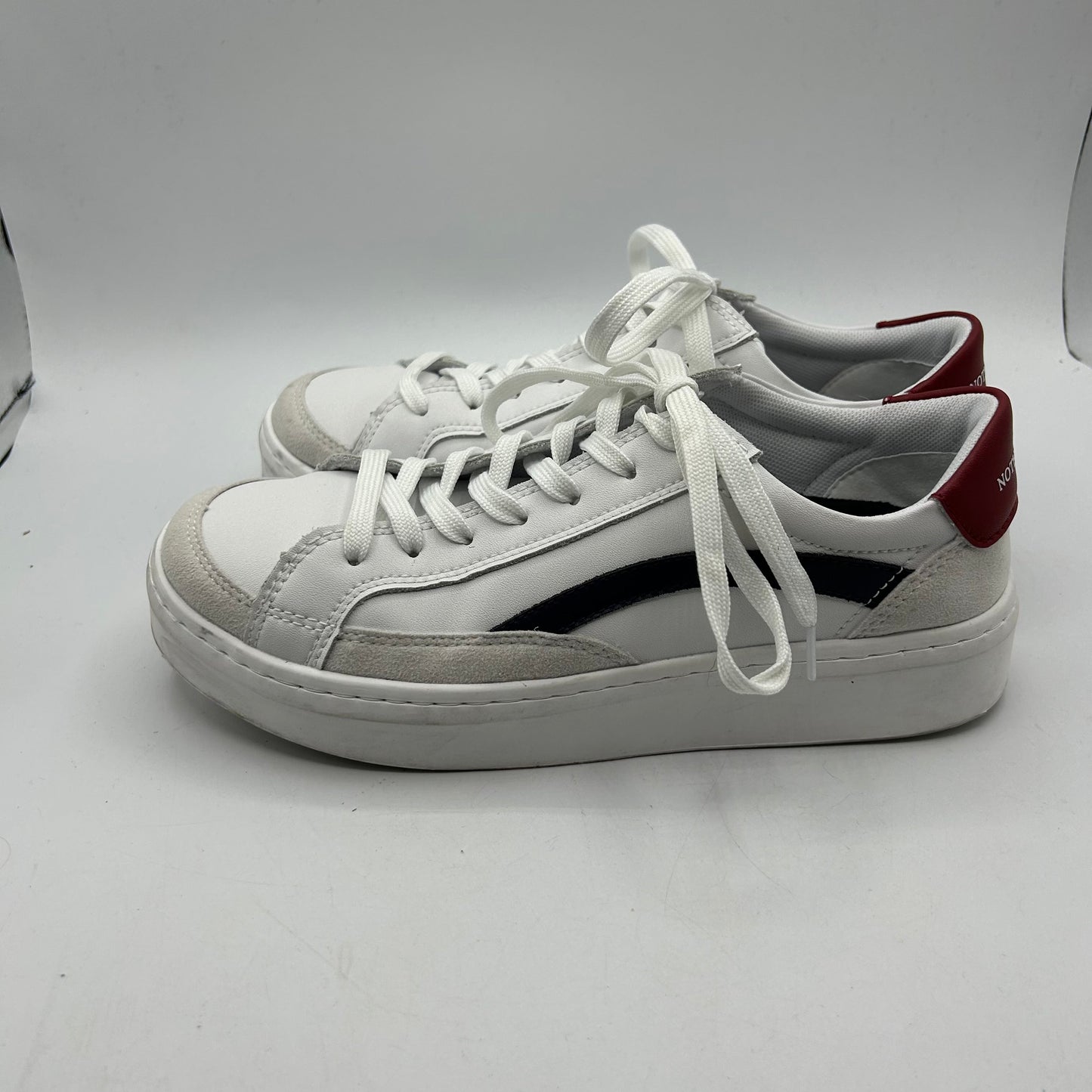 Shoes Sneakers By Cma In White, Size: 7