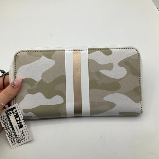 Wallet By Haute Shore, Size: Medium