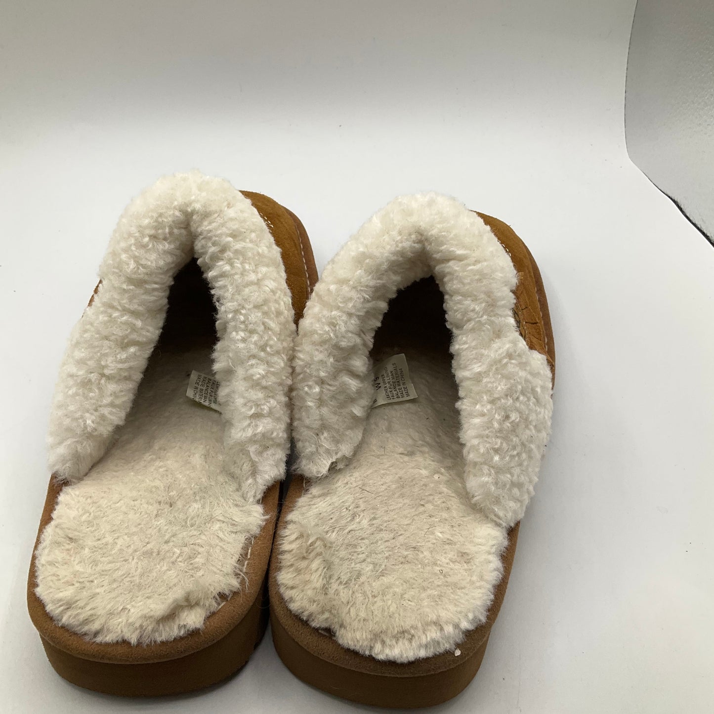 Slippers By Ariat In Tan & White