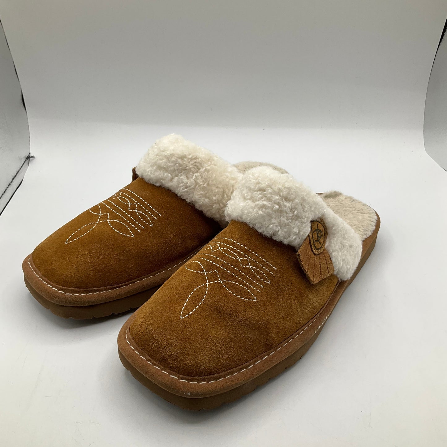 Slippers By Ariat In Tan & White