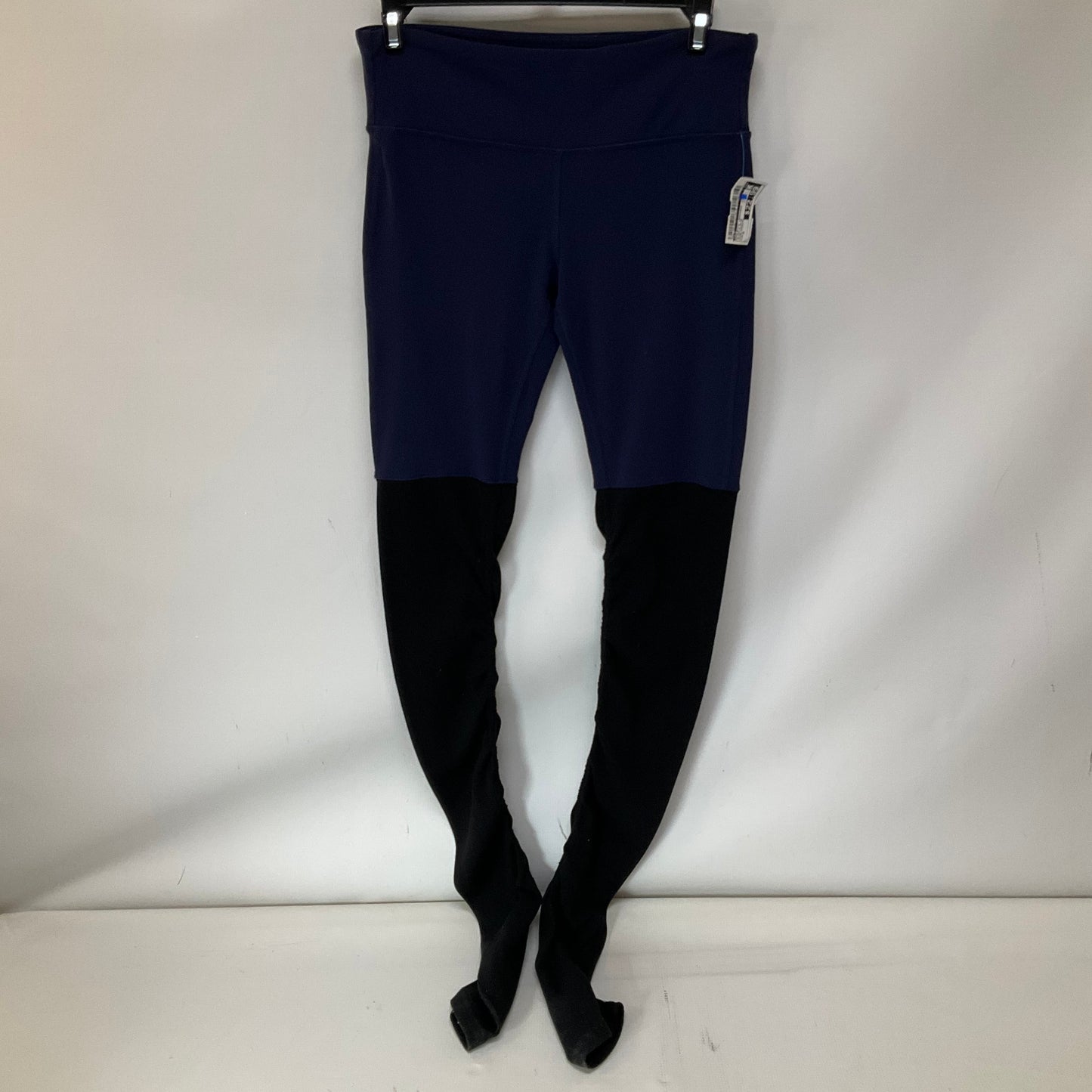 Athletic Leggings By Alo In Black & Blue, Size: M