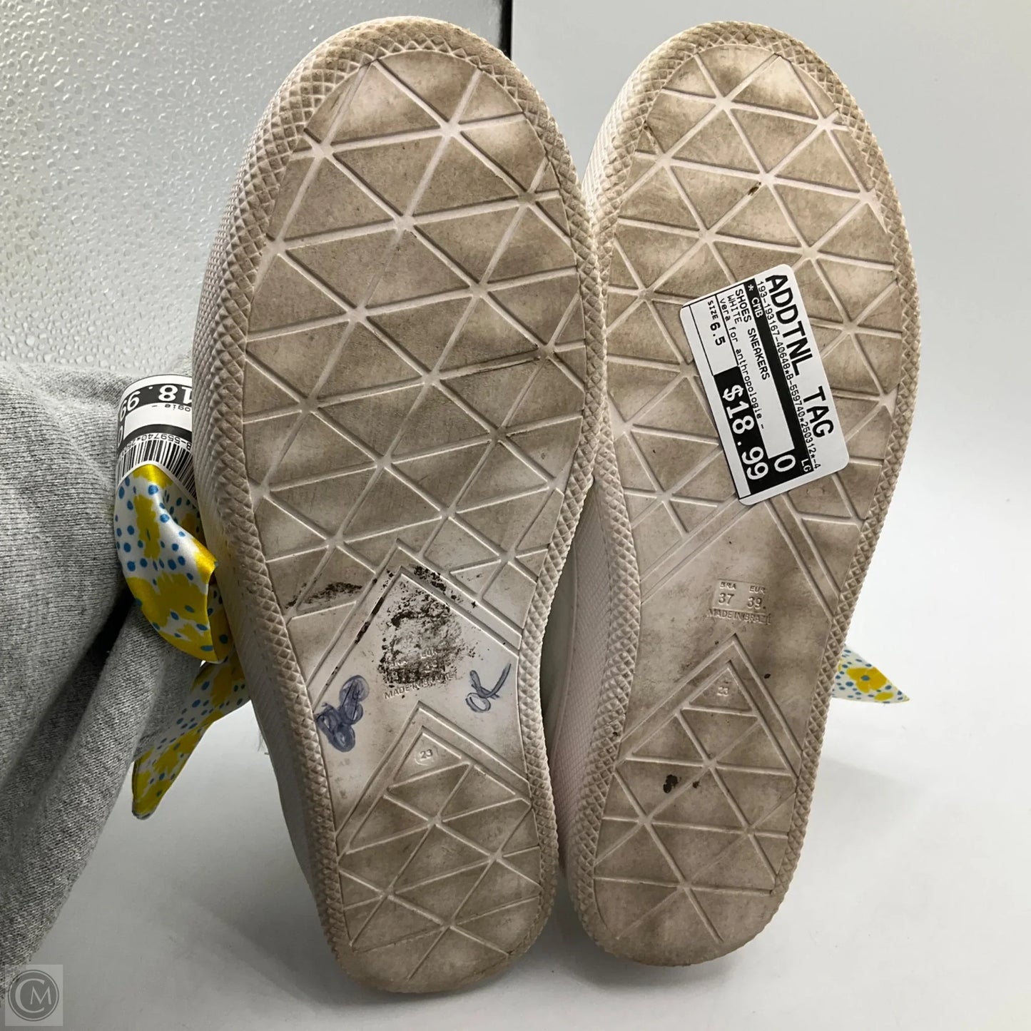 Shoes Sneakers By Cmb In White, Size: 6.5