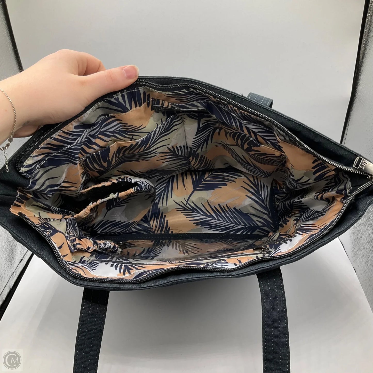 Handbag By Lug, Size: Medium