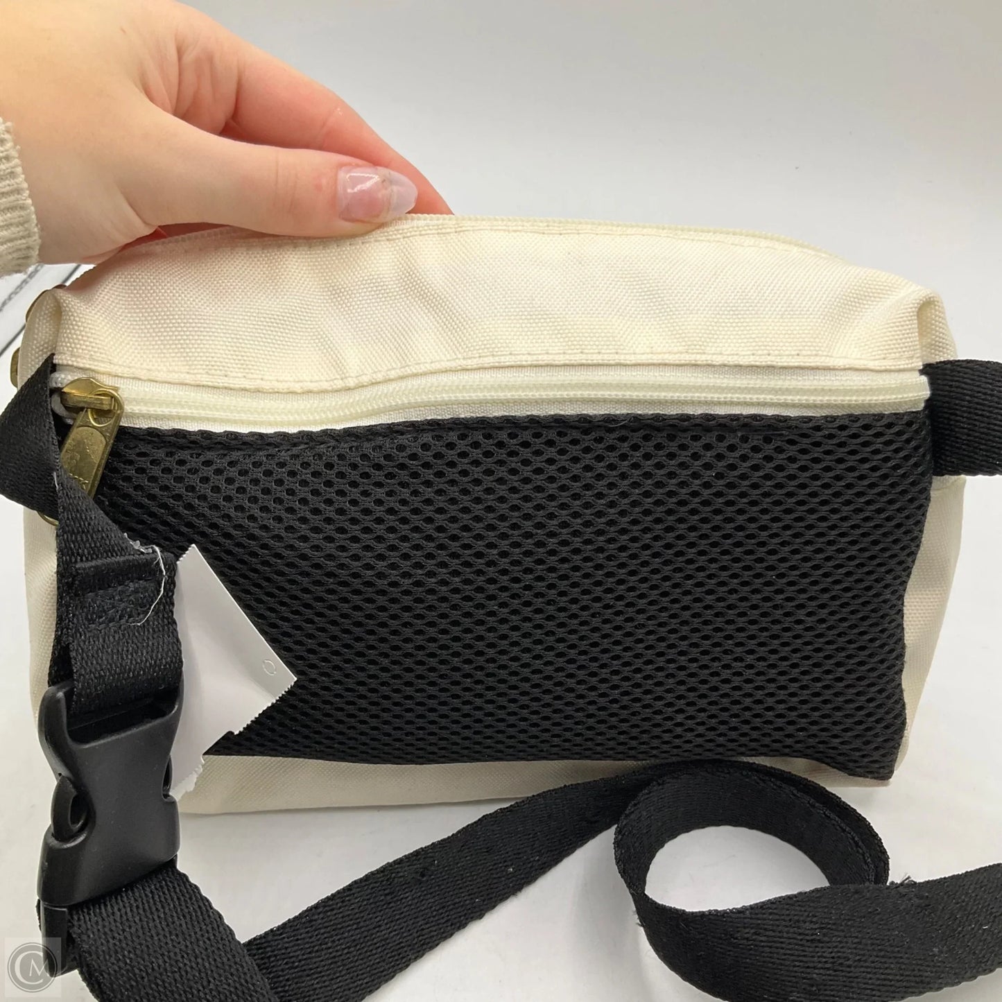 Belt Bag By Cmb, Size: Small