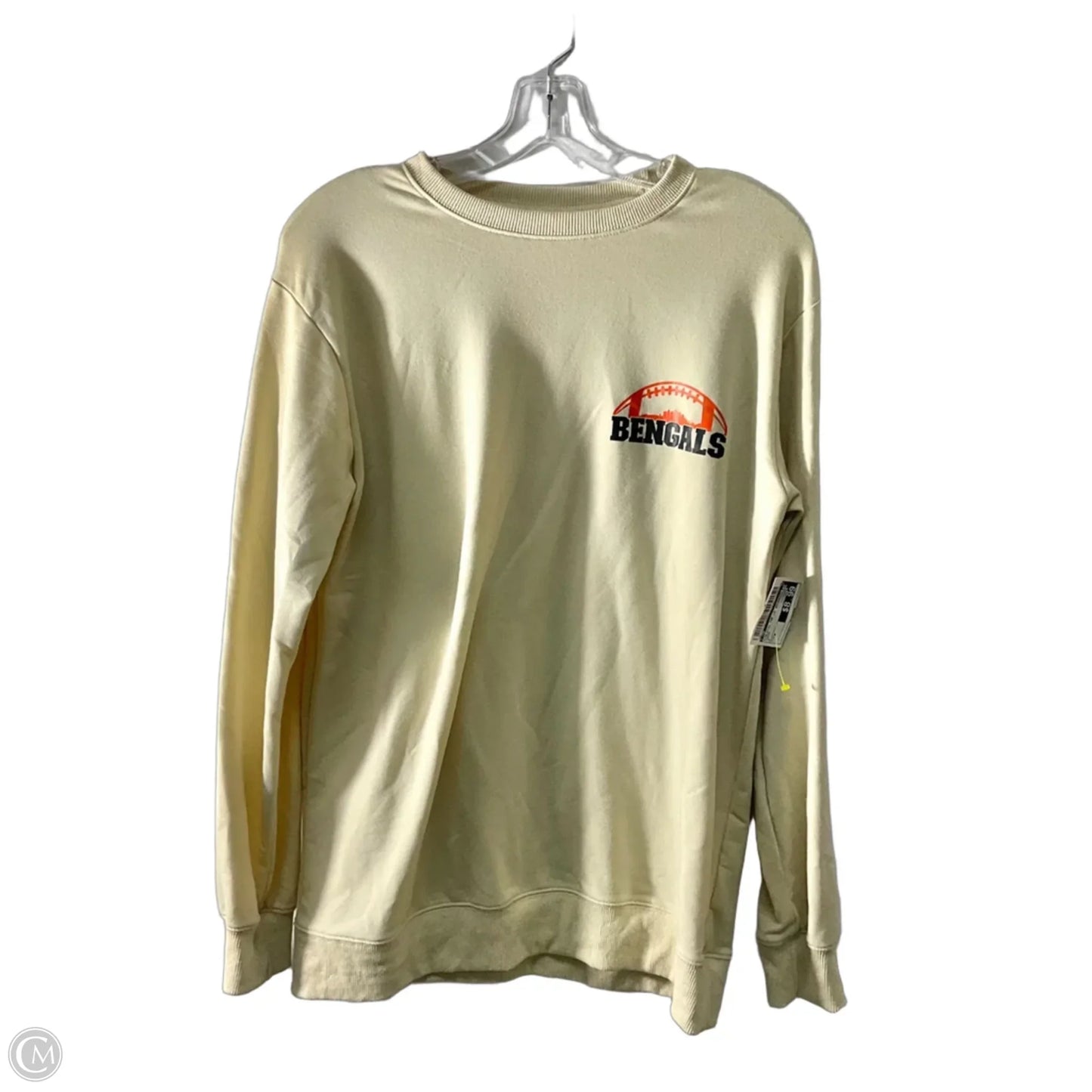 Athletic Top Long Sleeve Crewneck By Cmf In Cream, Size: M