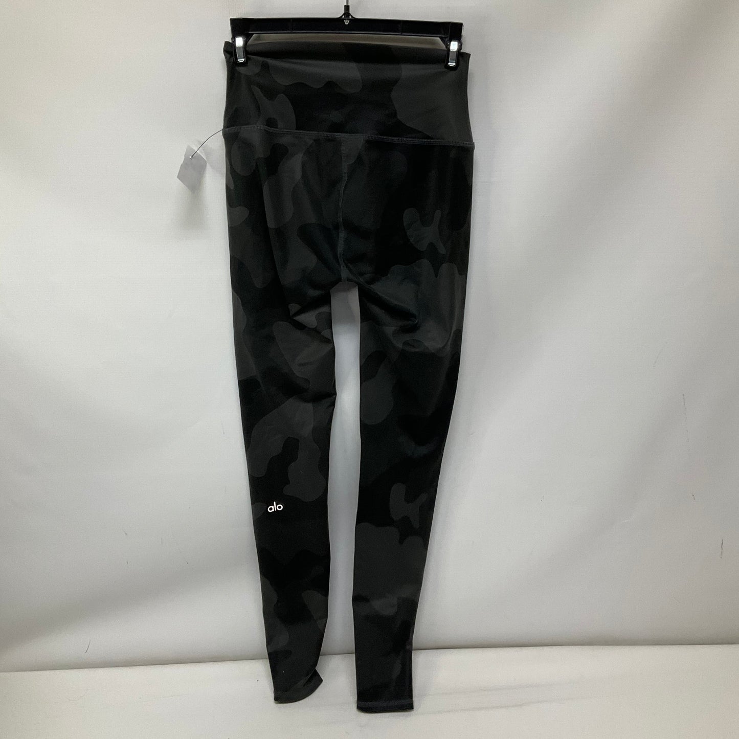 Athletic Leggings By Alo In Camouflage Print, Size: Xs