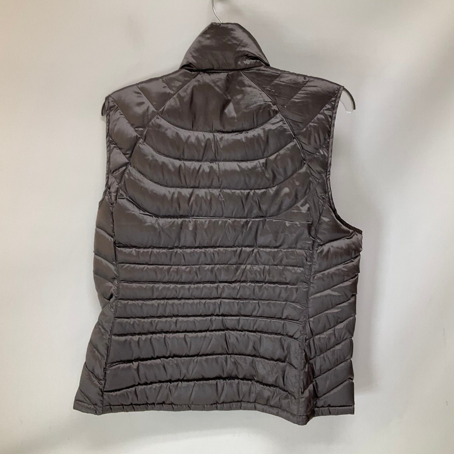 Vest Puffer & Quilted By Bernardo In Silver, Size: L