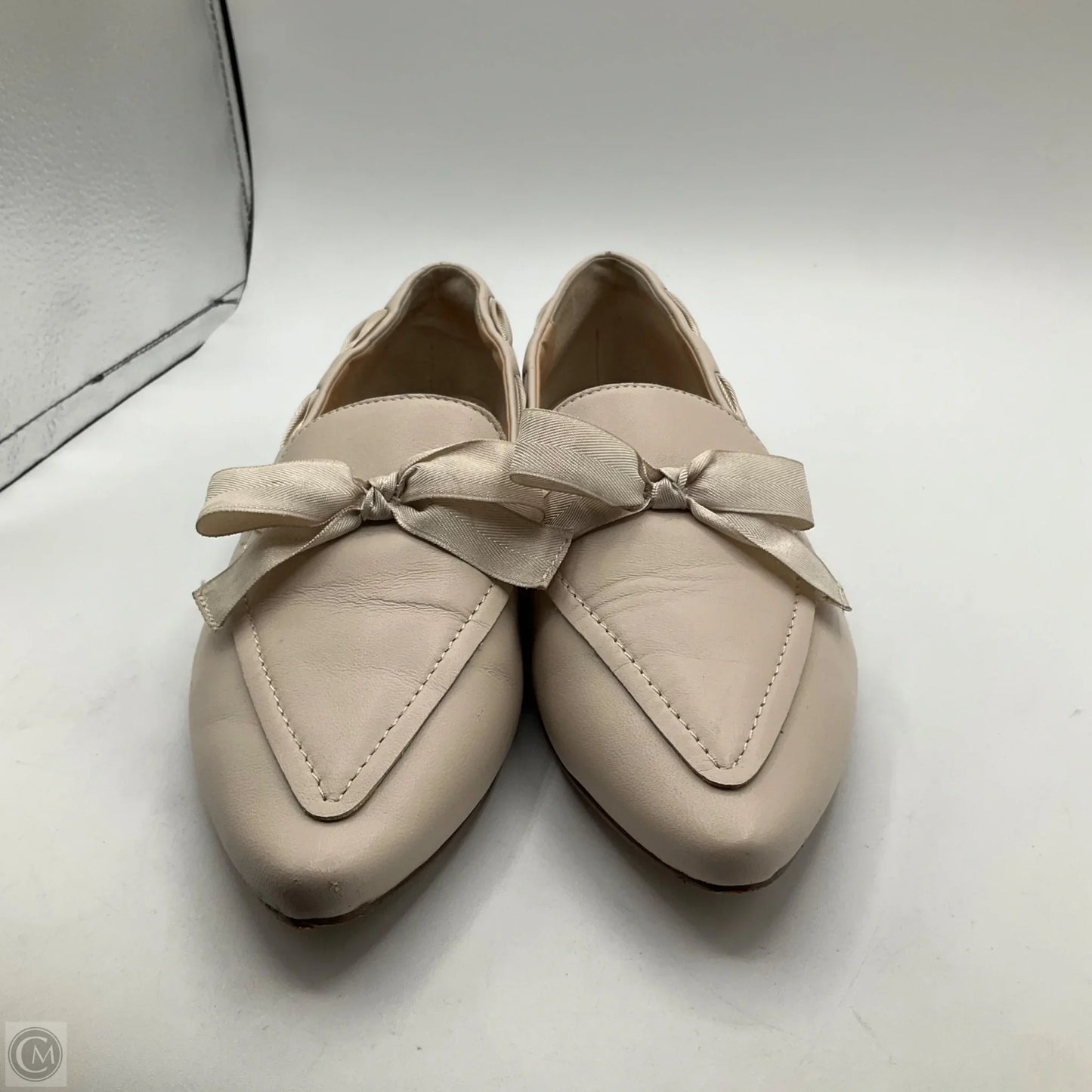 Shoes Flats By Charles David In Cream, Size: 8