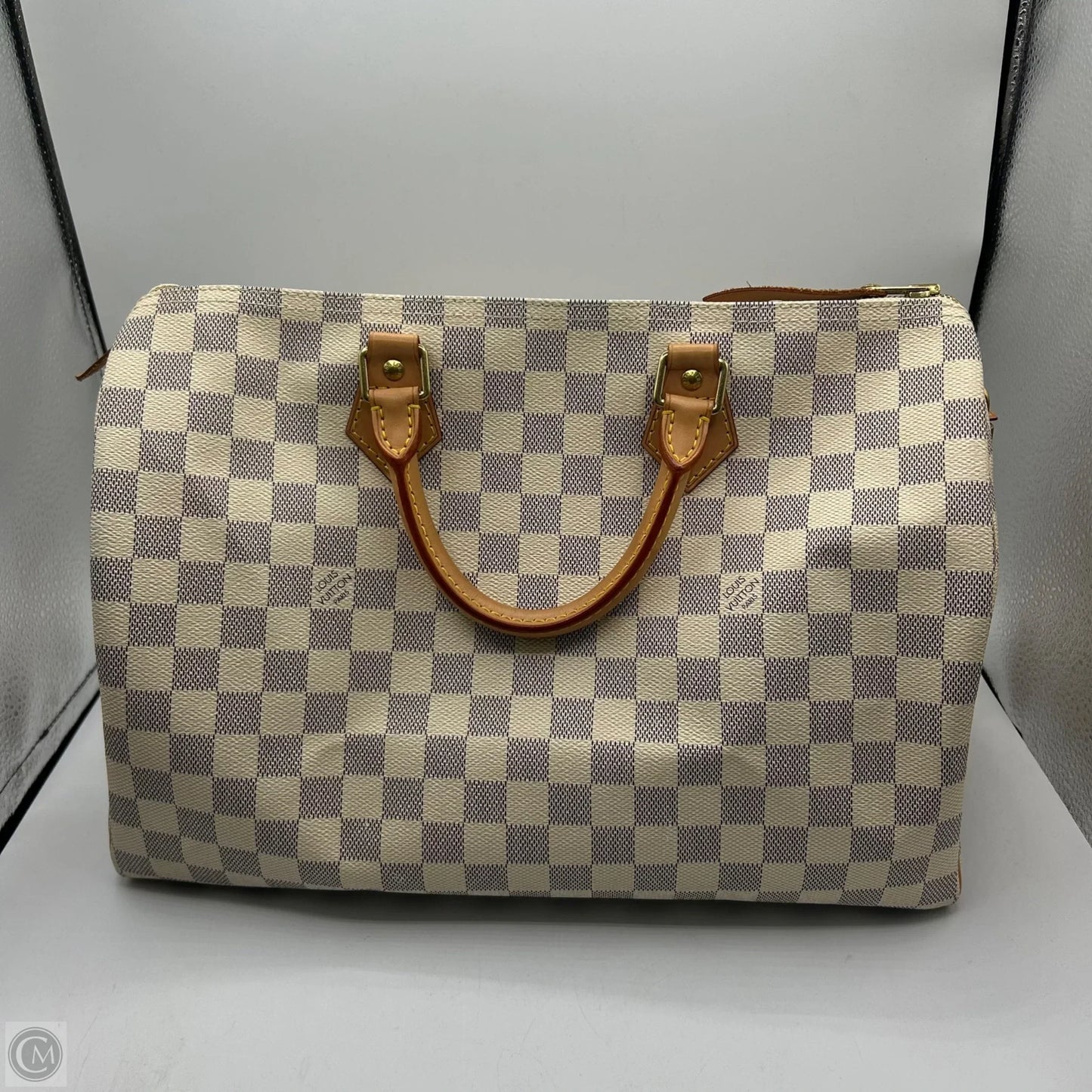 Handbag Luxury Designer By Louis Vuitton, Size: Medium