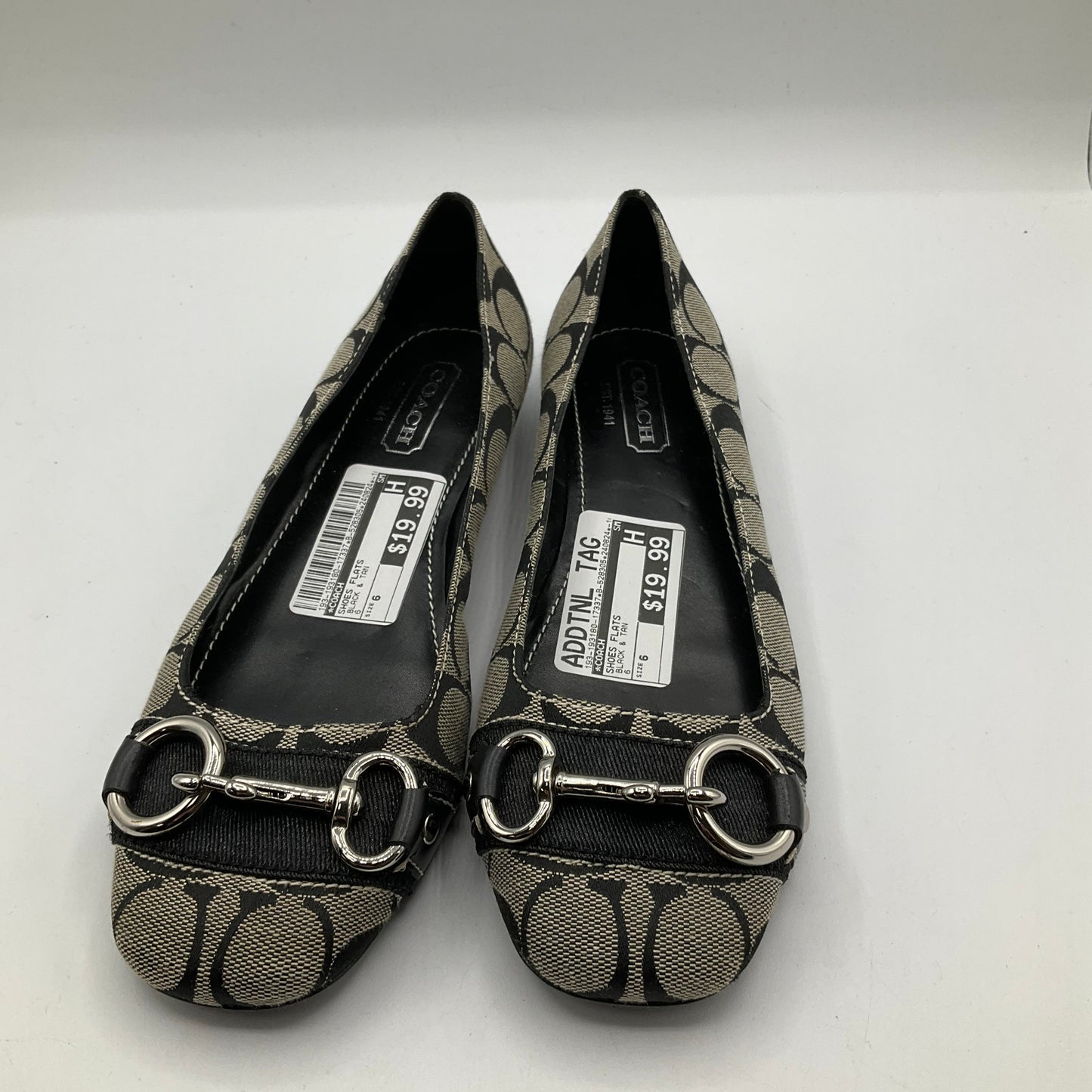 Shoes Flats By Coach In Black & Tan, Size: 6