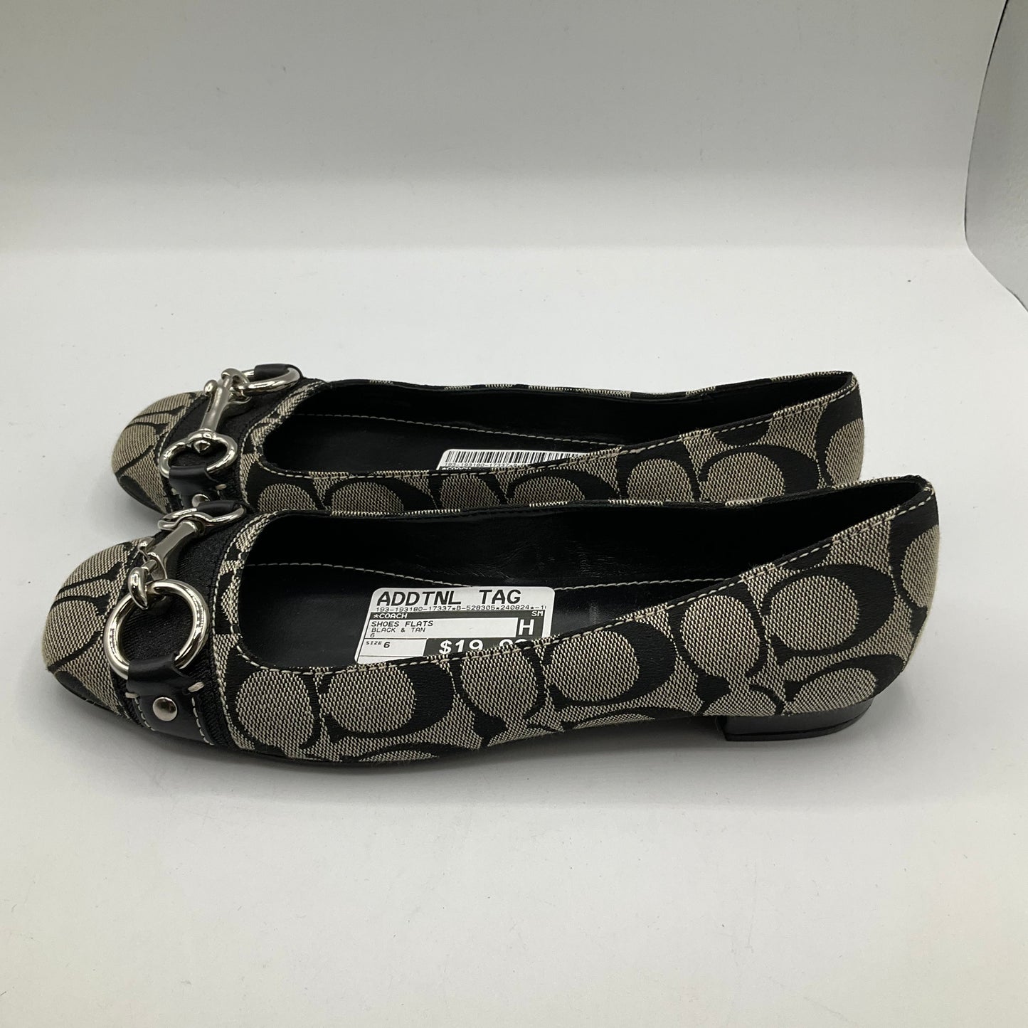 Shoes Flats By Coach In Black & Tan, Size: 6