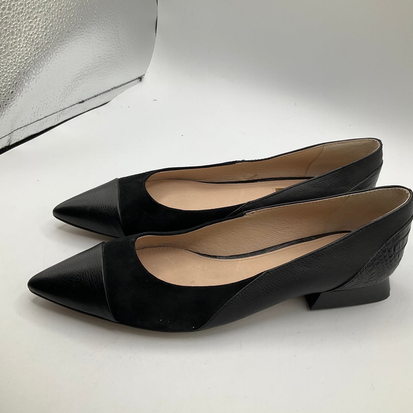 Shoes Flats By Louise Et Cie In Black, Size: 8