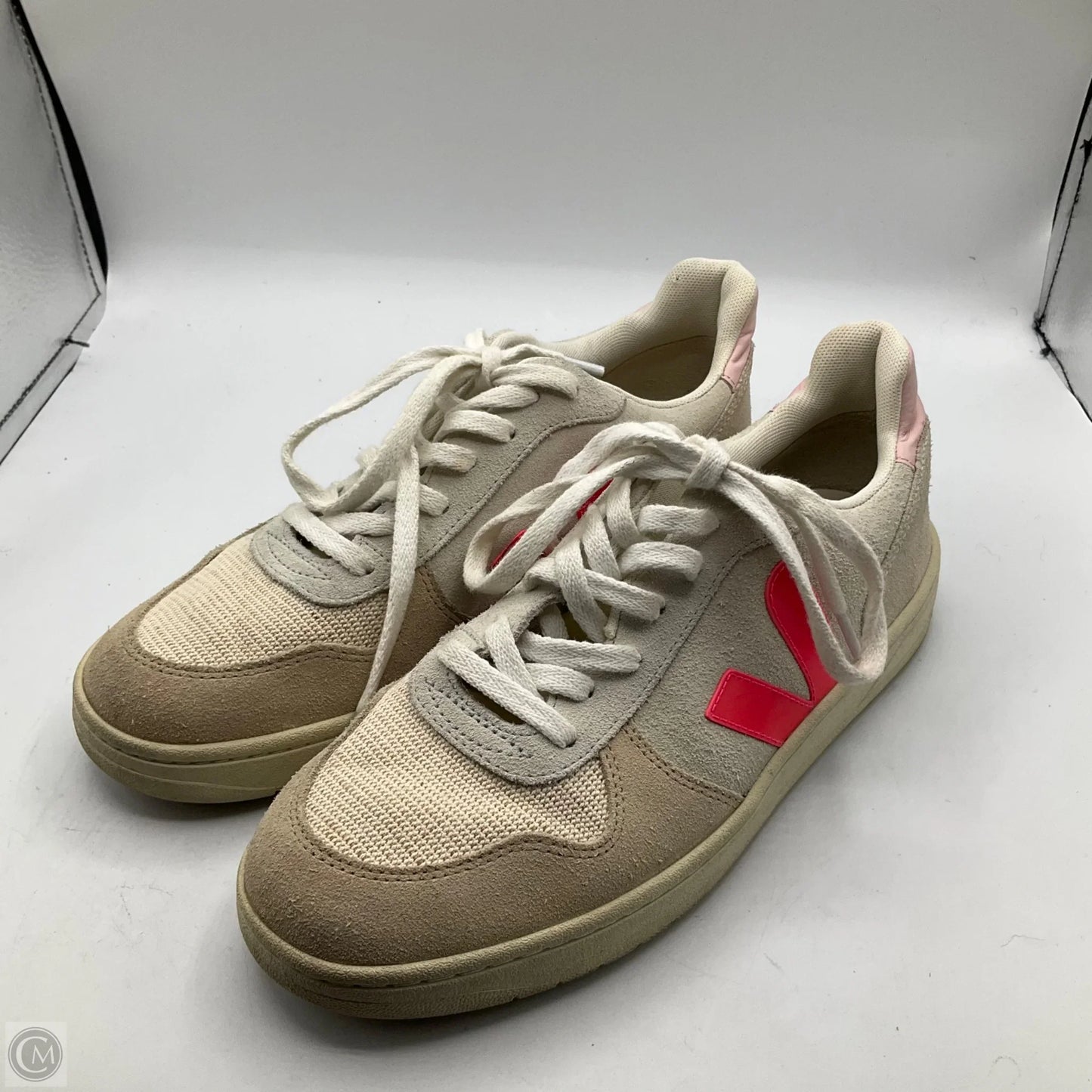 Shoes Sneakers By Veja In Beige, Size: 10