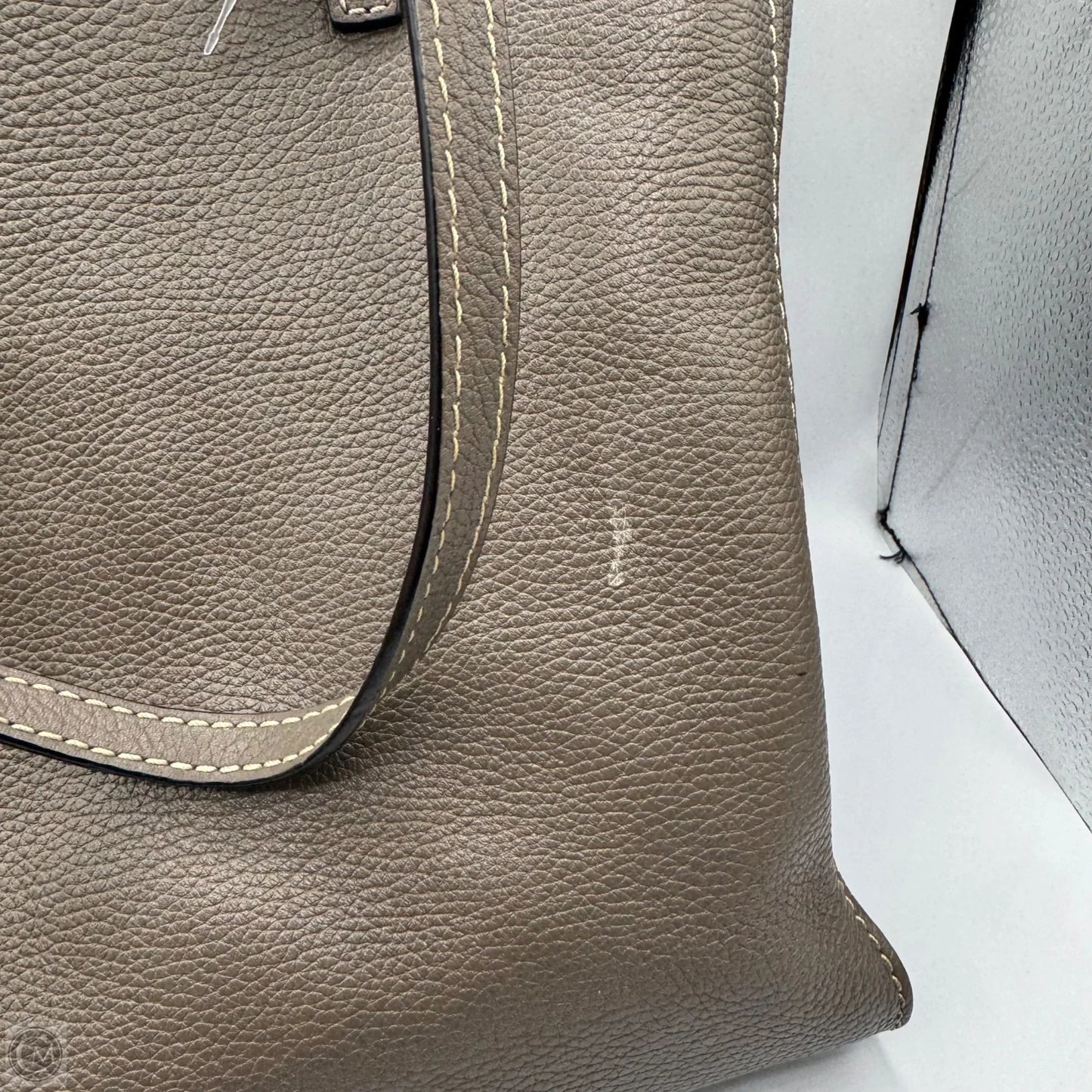 Tote Luxury Designer By Marc Jacobs, Size: Medium