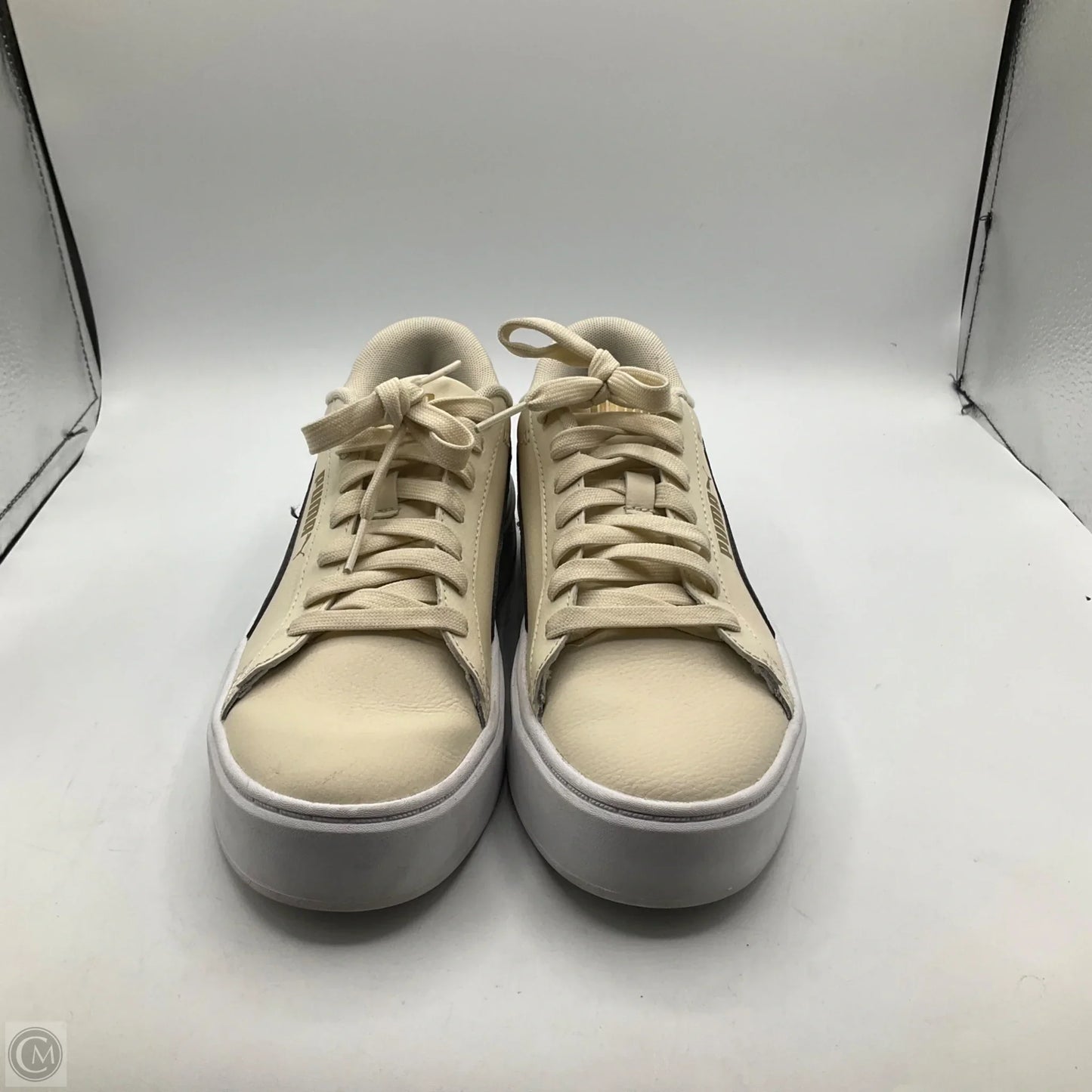 Shoes Sneakers By Puma In Cream, Size: 5