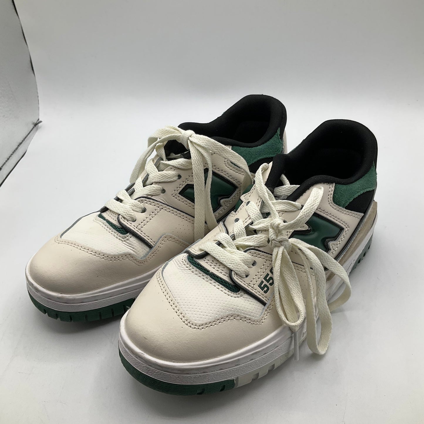 Shoes Sneakers By New Balance In Green, Size: 6