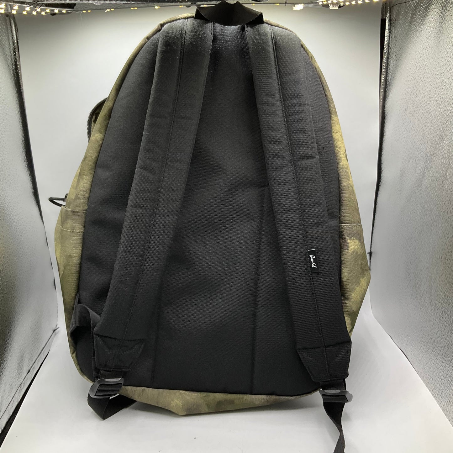 Backpack By Herschel, Size: Medium