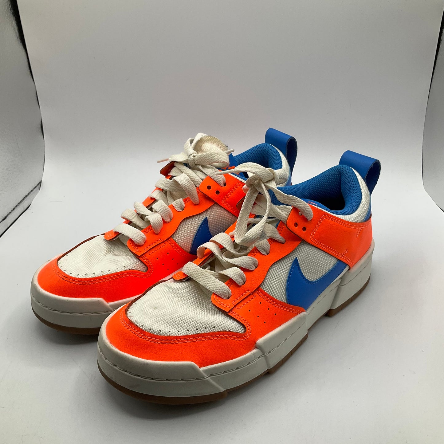 Shoes Sneakers By Nike In Blue & Orange, Size: 9.5