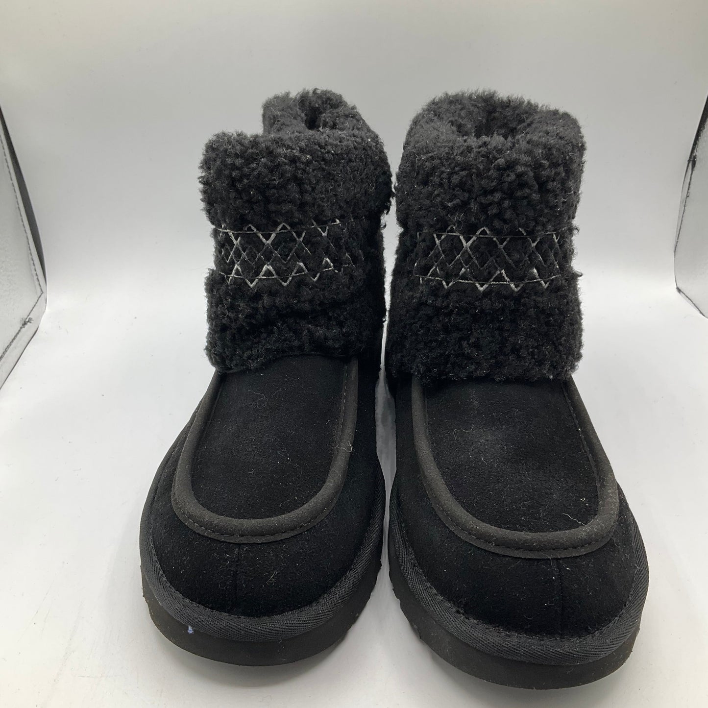 Black Boots Ankle Flats Ugg, Size 10